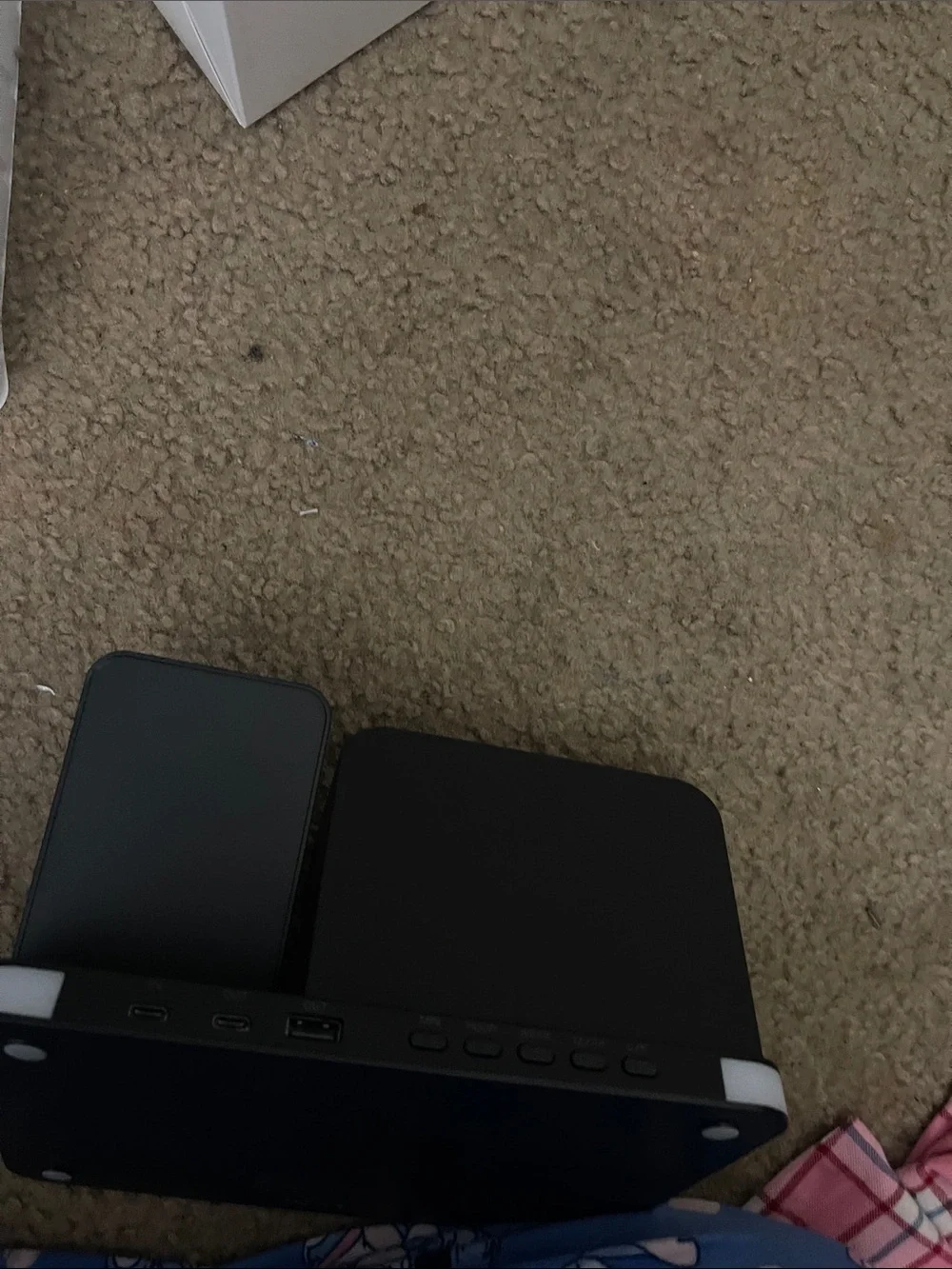 Acer Wireless Charging Station S1 – Black and Silver